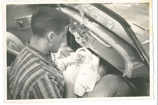 Photos 1959 To 1960 Jerry And Barbara With Daughter Elisa(1)